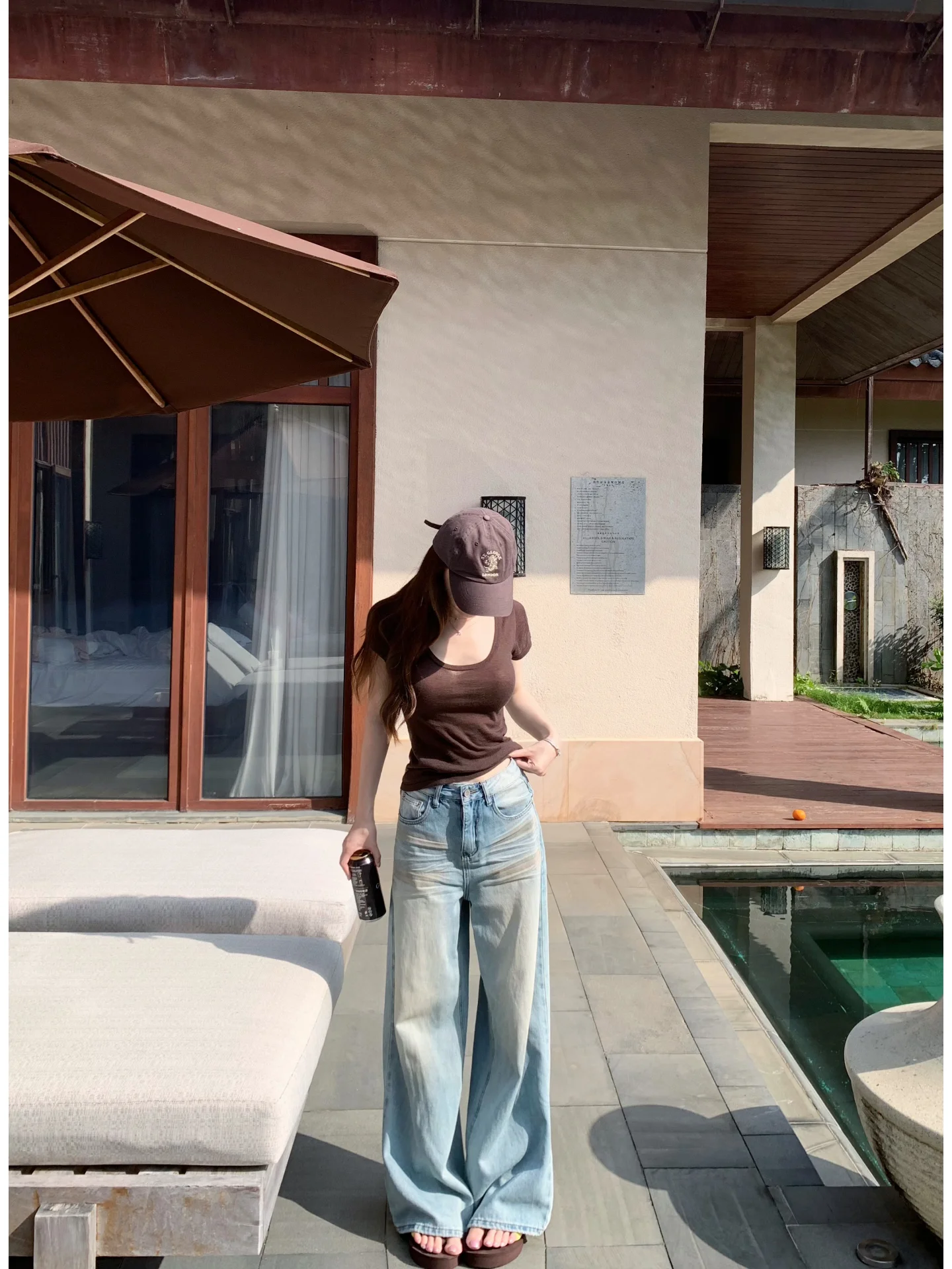 Double Version Panda Jingjing Denim Jeans Women's Slim Fit Cotton Jeans Vintage Style Natural Waist Button Closure
Double Version Panda Jingjing Denim Jeans Women's Slim Fit Cotton Jeans Vintage Style Natural Waist Button Closure