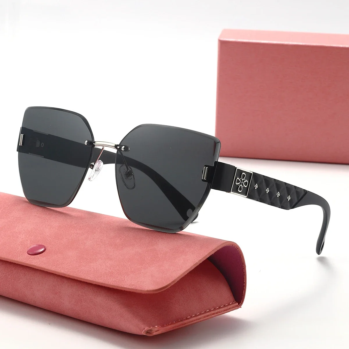 2025 Fashion Cateye Rimless Sunglasses Women Vintage Sun Glasses Female Big Frame Retro Luxury Traveling Oculos De Sol Sunglass
2025 Fashion Cateye Rimless Sunglasses Women Vintage Sun Glasses Female Big Frame Retro Luxury Traveling Oculos De Sol Sunglass