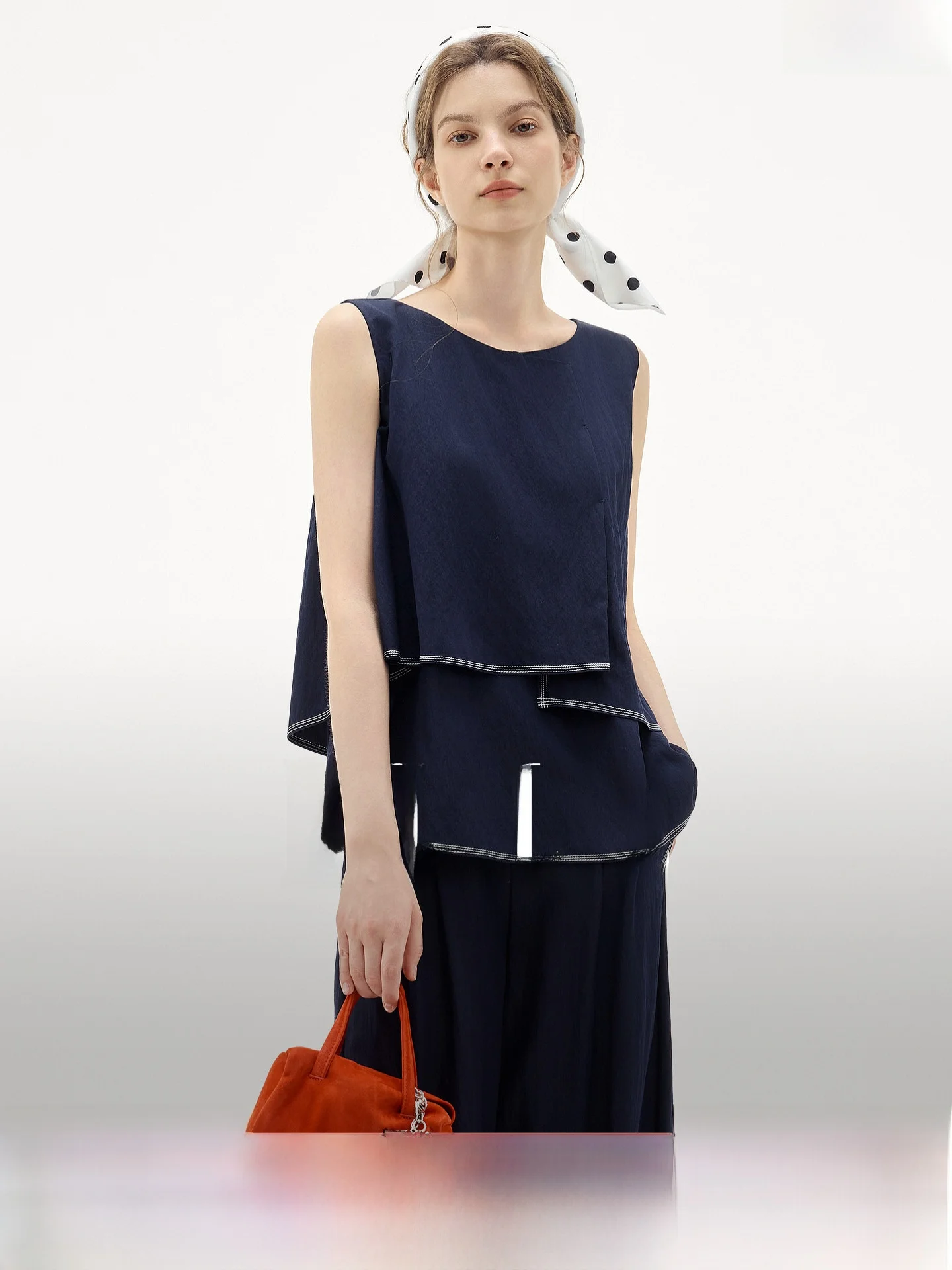 Unique Splice Sleeveless Shirt Women's Summer New Style ELLE Fake Two-Piece Deep Blue Wave Flower Small Shirt Commute Style L...
Unique Splice Sleeveless Shirt Women's Summer New Style ELLE Fake Two-Piece Deep Blue Wave Flower Small Shirt Commute Style L...