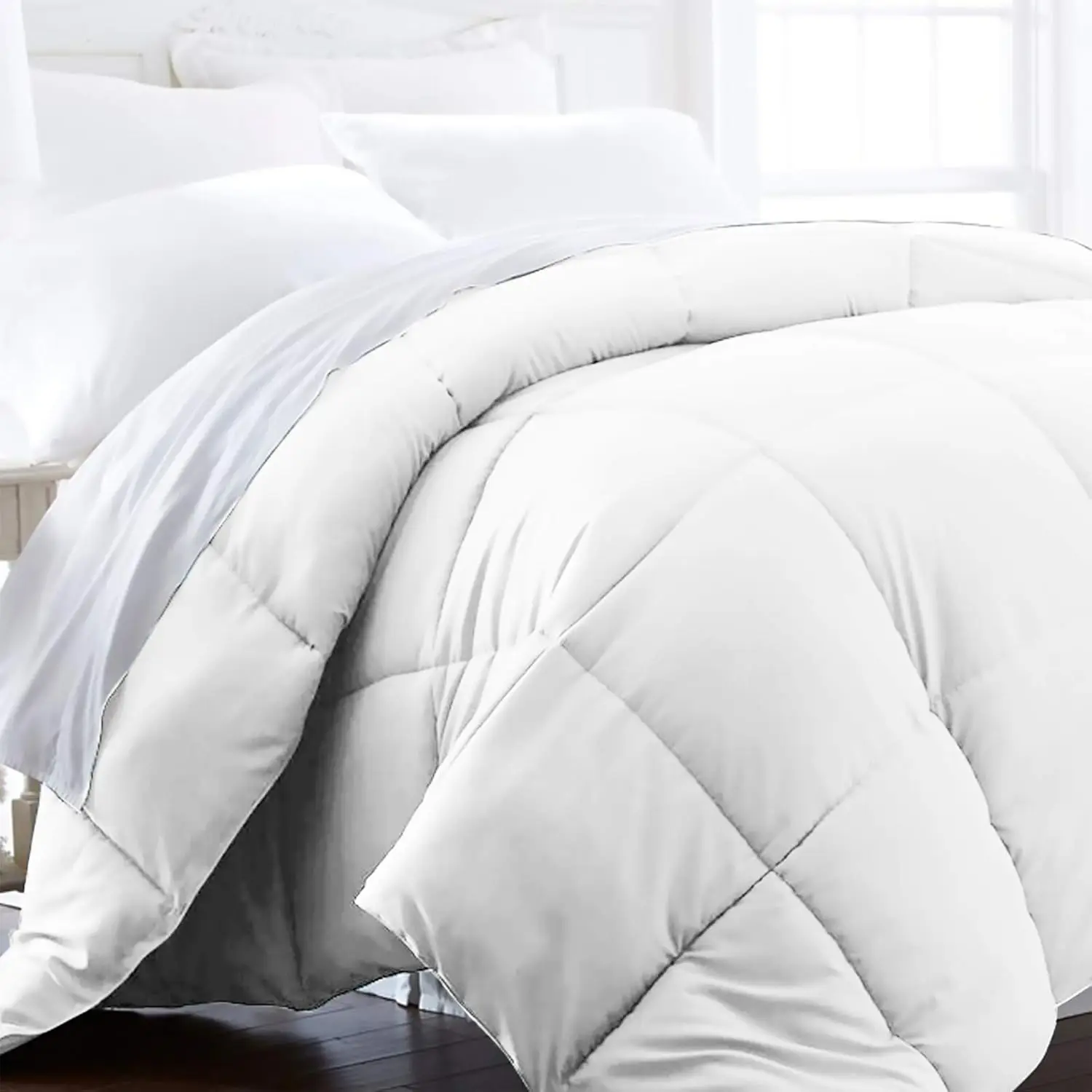 Full/Queen Down Alternative Comforter - Lightweight & Durable Bedding for Year-Round Comfort
Full/Queen Down Alternative Comforter - Lightweight & Durable Bedding for Year-Round Comfort