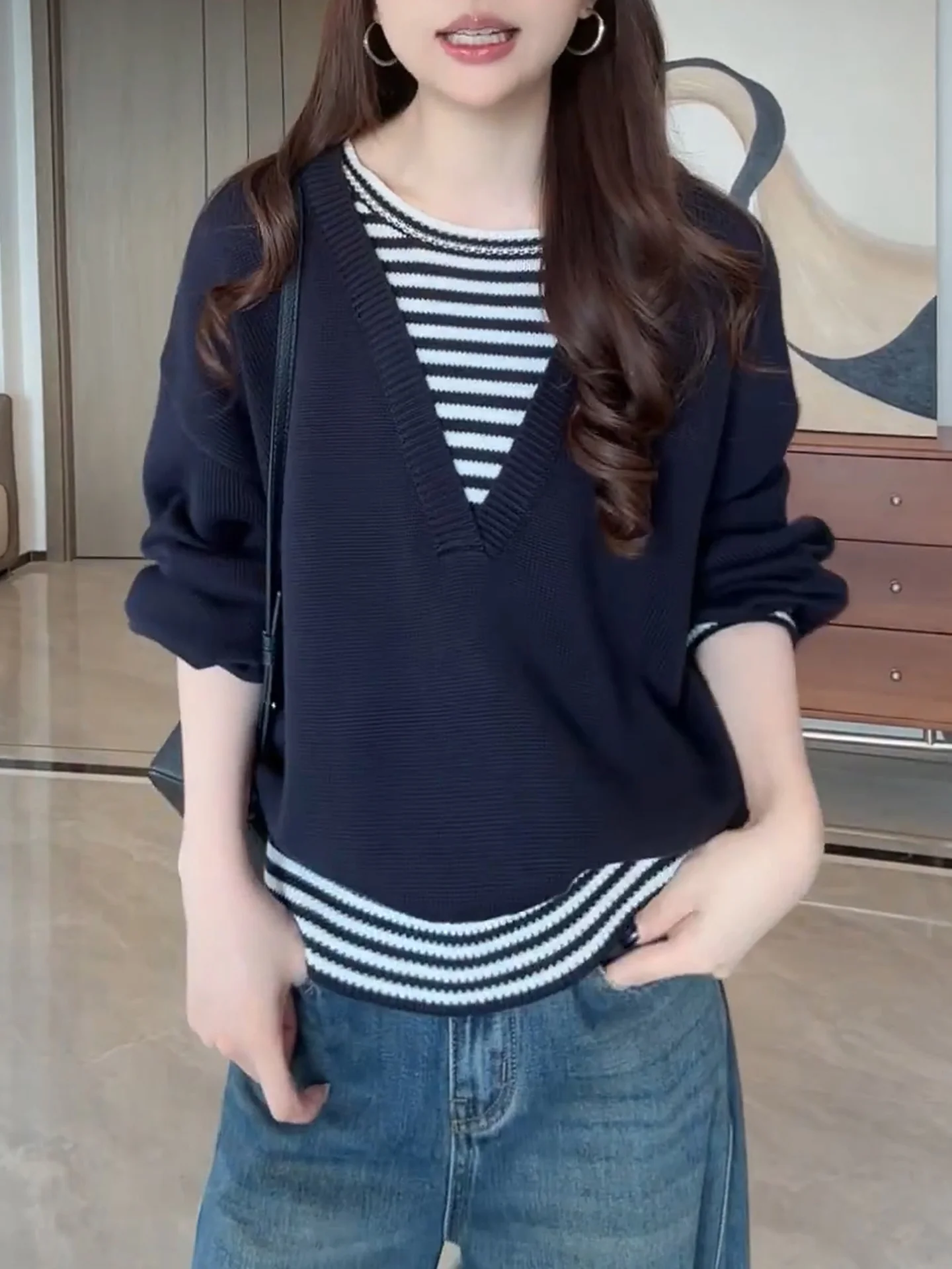 Осень 2023, новый цвет, вязаный длинный женский топ Blo Camere, уникальный дизайн, сенсация, искусственный двухсекционный топ для поездок на работу, Fas...
Осень 2023, новый цвет, вязаный длинный женский топ Blo Camere, уникальный дизайн, сенсация, искусственный двухсекционный топ для поездок на работу, Fas...