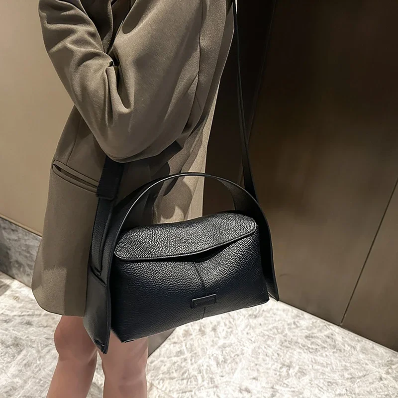 Luxury Brand Ladies Handbags Leather Crossbody Bag Shoulder Tote Classic Elegant Famous Designer Style
Luxury Brand Ladies Handbags Leather Crossbody Bag Shoulder Tote Classic Elegant Famous Designer Style