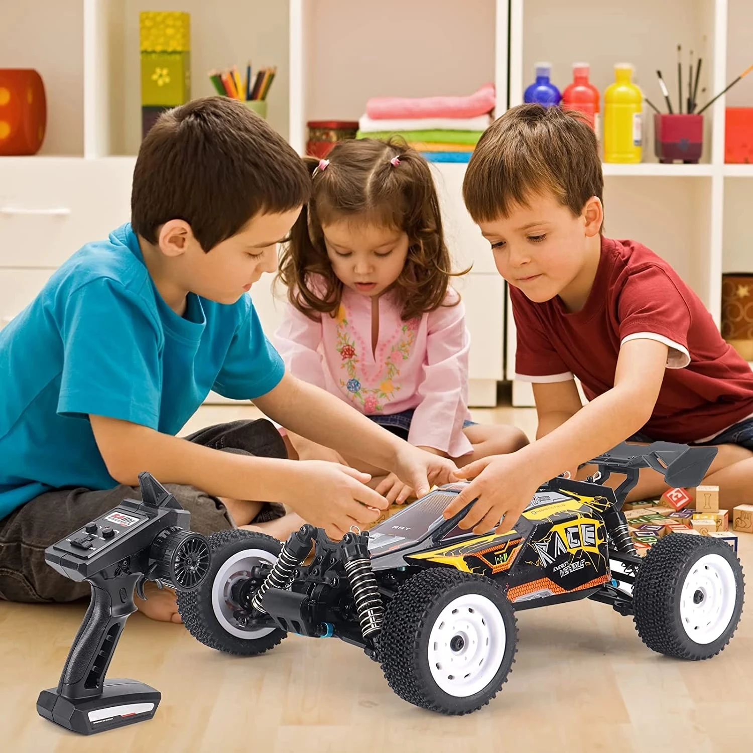 1:16 New RC Drift Racing 38KM/H All Terrains Electric Toy 15 Minutes 200M Brake 4WD Off Road Drift Remote Control Truck Toy
1:16 New RC Drift Racing 38KM/H All Terrains Electric Toy 15 Minutes 200M Brake 4WD Off Road Drift Remote Control Truck Toy