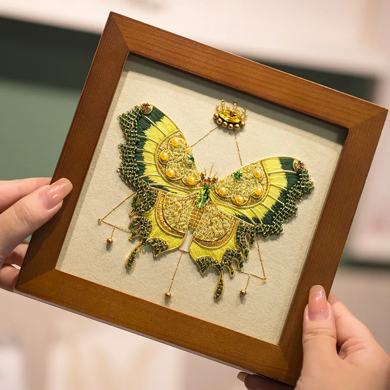 French three-dimensional embroidery DIY material bag Handmade green butterfly picture frame painting Holiday gift Handmade gift
French three-dimensional embroidery DIY material bag Handmade green butterfly picture frame painting Holiday gift Handmade gift