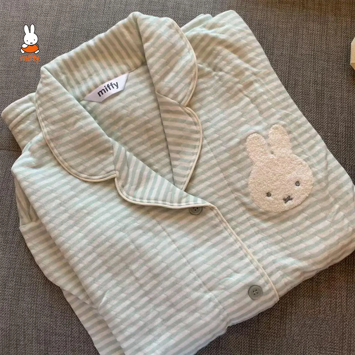 Miffy Kawaii Cartoon Spring and Autumn Home Pajamas Cute Rabbit Anime Pajamas of Long Sleeves and Long Pants Sweet Girl Pajamas
Miffy Kawaii Cartoon Spring and Autumn Home Pajamas Cute Rabbit Anime Pajamas of Long Sleeves and Long Pants Sweet Girl Pajamas