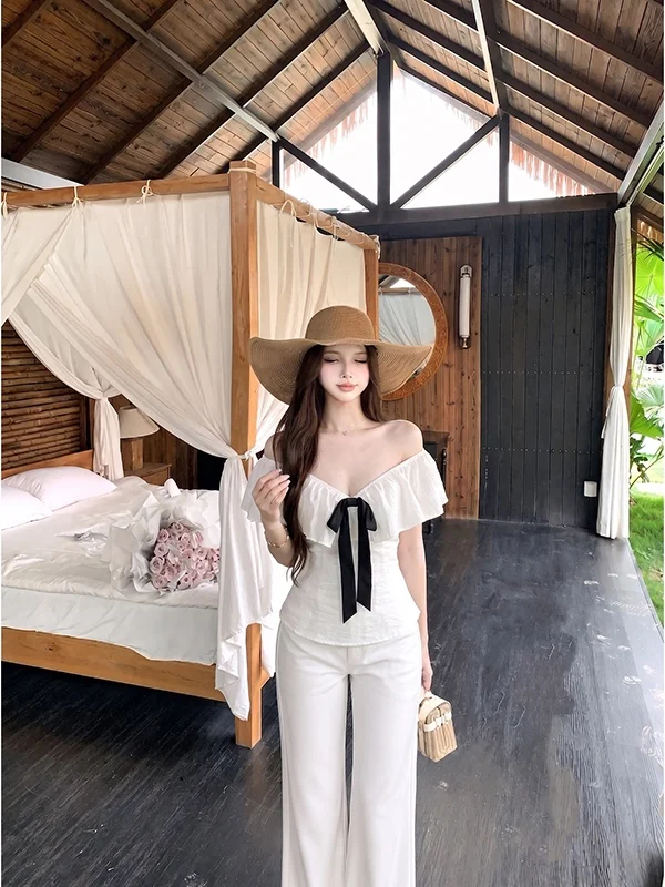 Sweet Style Commuter Summer Shirt Women's V-neck Puff Sleeve Waist-cinching Knot Short Sleeve Top Fashionable Slimming
Sweet Style Commuter Summer Shirt Women's V-neck Puff Sleeve Waist-cinching Knot Short Sleeve Top Fashionable Slimming