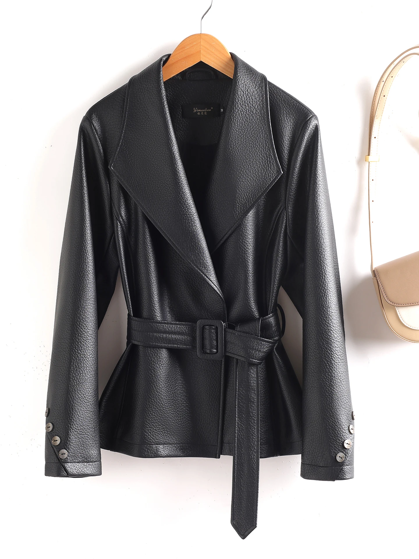 Женская приталенная кожаная куртка из овчины с поясом, весенне-осеннее элегантное пальто с поясом, новинка
Женская приталенная кожаная куртка из овчины с поясом, весенне-осеннее элегантное пальто с поясом, новинка