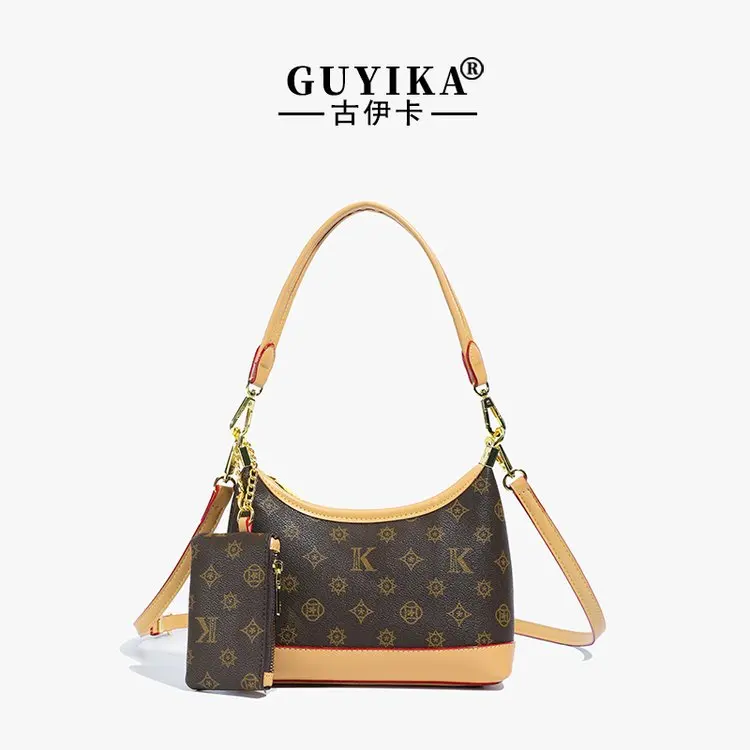Vintage Luxury Diaper Bag: Elegant Crossbody Handbag For Women With Designer Letter Logo And Large Capacity Messenger Tote
Vintage Luxury Diaper Bag: Elegant Crossbody Handbag For Women With Designer Letter Logo And Large Capacity Messenger Tote