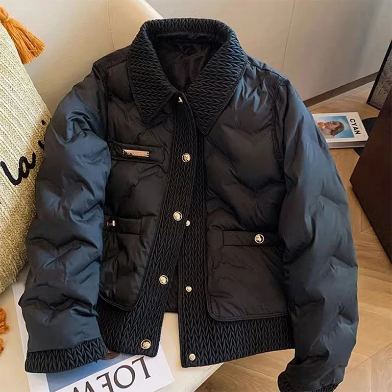 Модная теплая хлопковая куртка с воротником для женщин: зимняя, элегантная, универсальная, стройнящая, трендовая хлопковая одежда
Модная теплая хлопковая куртка с воротником для женщин: зимняя, элегантная, универсальная, стройнящая, трендовая хлопковая одежда