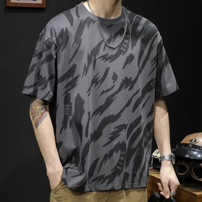Light ice short sleeve T-shirt men's loose large size fashion brand new summer men's ice silk men's T-shirt
Light ice short sleeve T-shirt men's loose large size fashion brand new summer men's ice silk men's T-shirt