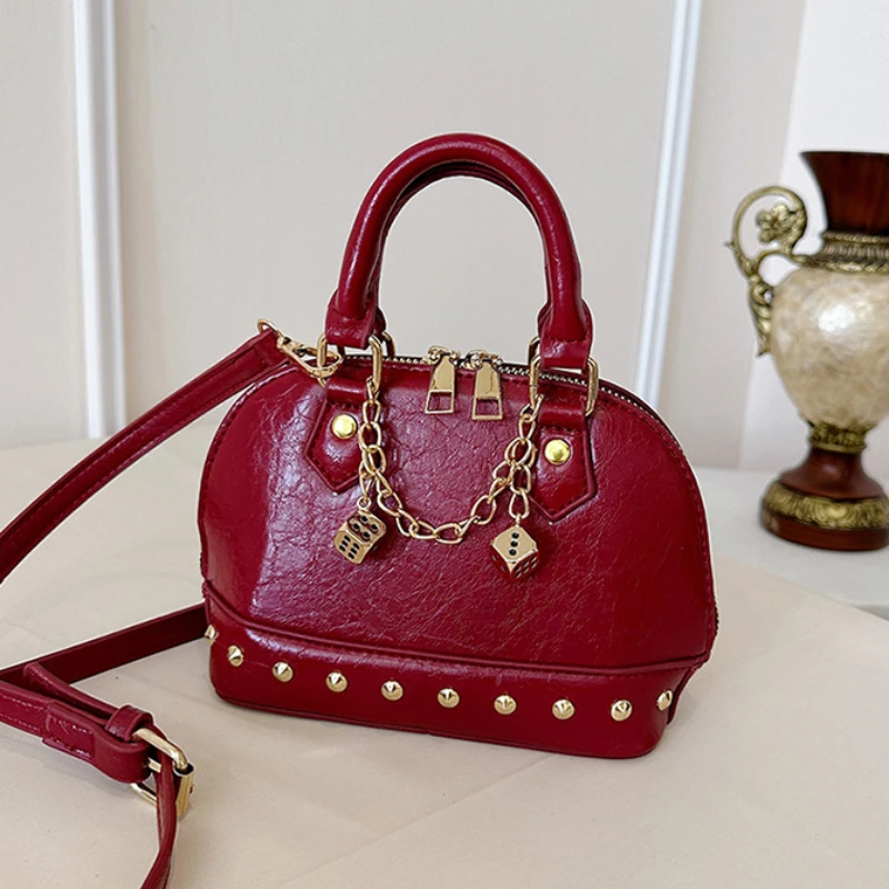 Leather Handbags for Women 2025 New Fashion Small Square Bag Luxury High Quality Chain Party Shell Crossbody Shoulder Bag Woman
Leather Handbags for Women 2025 New Fashion Small Square Bag Luxury High Quality Chain Party Shell Crossbody Shoulder Bag Woman