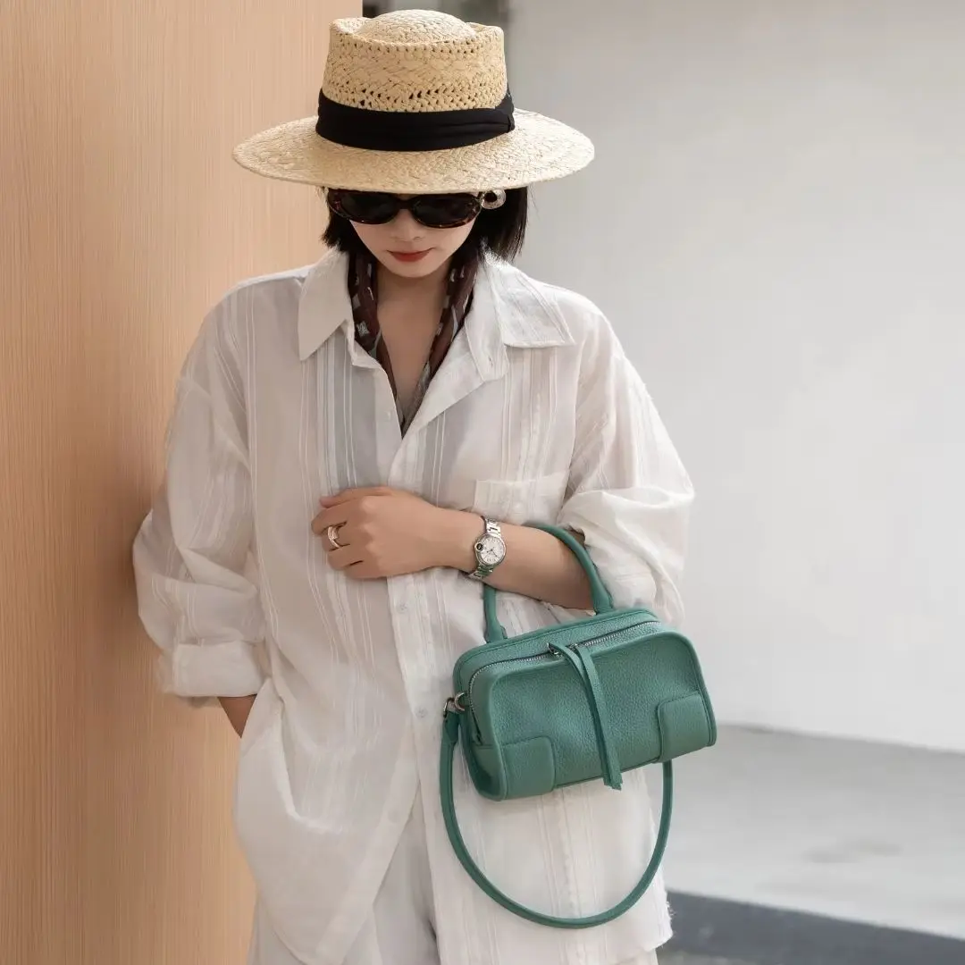Classic Retro Women's Handbag High-End Texture Leather Shoulder Bag Fashionable Simple Crossbody Bag 2026 New Underarm Bag
Classic Retro Women's Handbag High-End Texture Leather Shoulder Bag Fashionable Simple Crossbody Bag 2026 New Underarm Bag