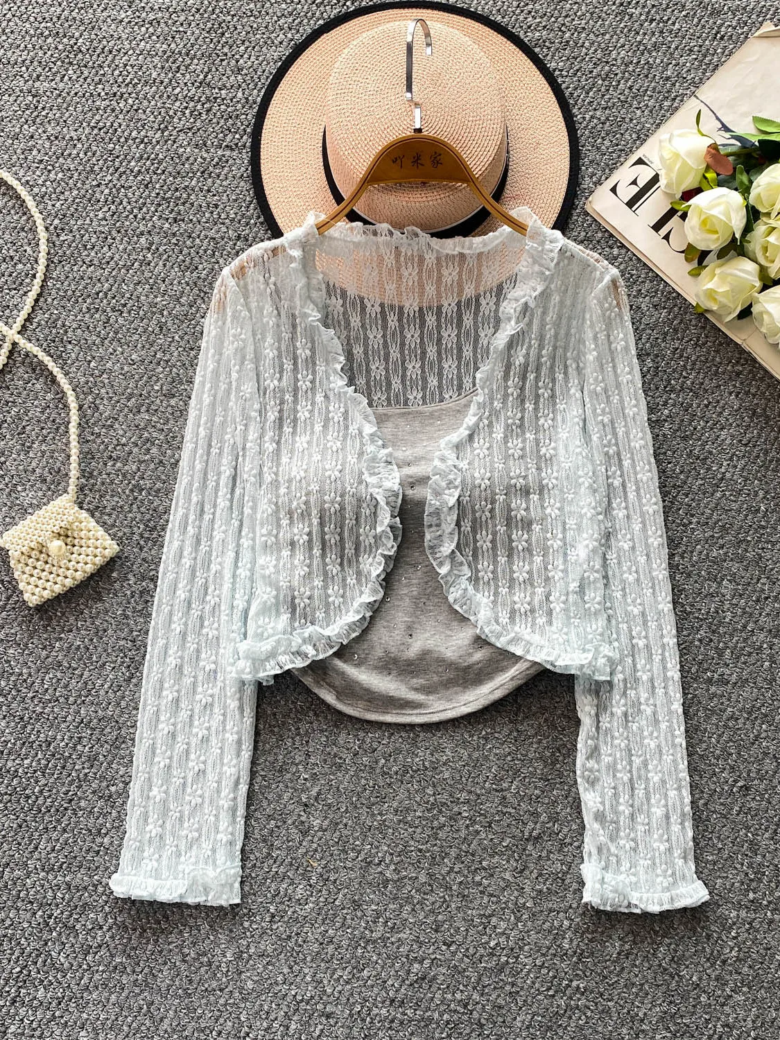 Ultra-Fairy Lace Design Thin Sleeveless Cardigan Sunscreen Outerwear with Chest Pad Tassel Trim Short Coat for Trendy Girls
Ultra-Fairy Lace Design Thin Sleeveless Cardigan Sunscreen Outerwear with Chest Pad Tassel Trim Short Coat for Trendy Girls