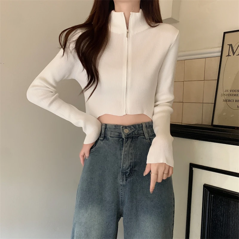MiiiiX Solid Simple Basics Striped Short Knitted Cardigan Jacket Women Outerwear 2024 New Autumn Slim Casual Sweater Crop Top
MiiiiX Solid Simple Basics Striped Short Knitted Cardigan Jacket Women Outerwear 2024 New Autumn Slim Casual Sweater Crop Top