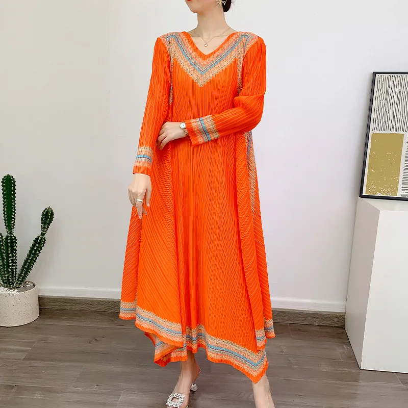 Miyake Pleated Vintage Ethnic Style Loose Irregular Large Skirt Long Dress Women's Oversize Fashion V-neck Dress Robe
Miyake Pleated Vintage Ethnic Style Loose Irregular Large Skirt Long Dress Women's Oversize Fashion V-neck Dress Robe