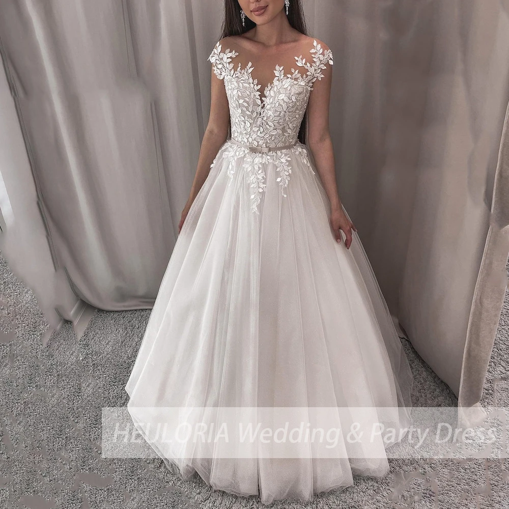 Boho Wedding Dress V neck lace applique bride dress plus size robe de mariee A line Wedding Bridal Gown
Boho Wedding Dress V neck lace applique bride dress plus size robe de mariee A line Wedding Bridal Gown