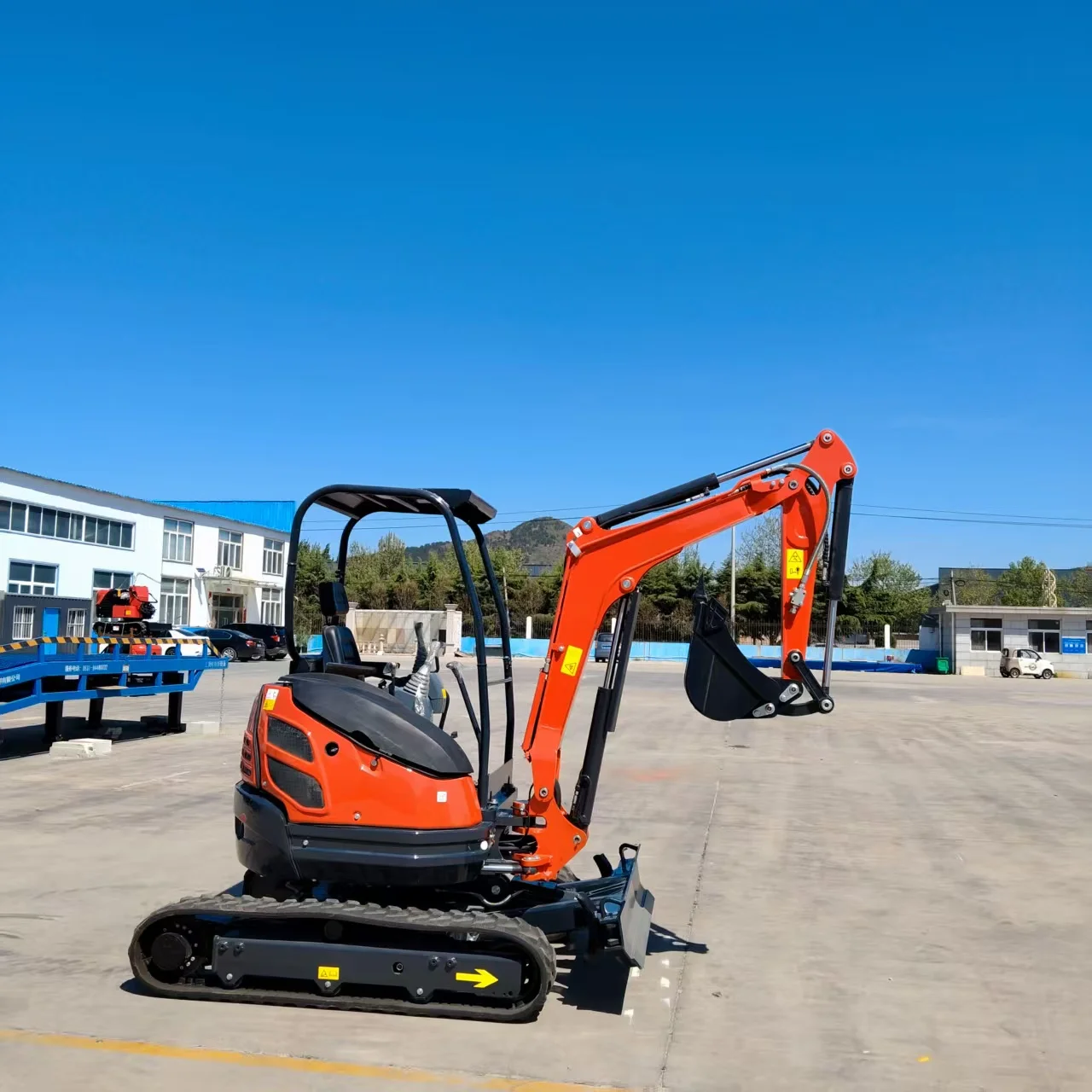 Mini Excavator 2 Ton 2.5 Ton Hydraulic Small Digger Small excavator Customized Kubota Micro Bagger - Free Shipping China Factory
Mini Excavator 2 Ton 2.5 Ton Hydraulic Small Digger Small excavator Customized Kubota Micro Bagger - Free Shipping China Factory