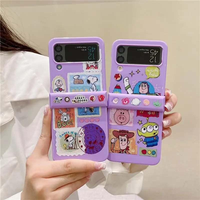 Новый милый мультяшный чехол Snoopy для Galaxy Zflip3 4, жесткий чехол для телефона, складной экран, защитный чехол для ПК, игрушки для девочек
Новый милый мультяшный чехол Snoopy для Galaxy Zflip3 4, жесткий чехол для телефона, складной экран, защитный чехол для ПК, игрушки для девочек