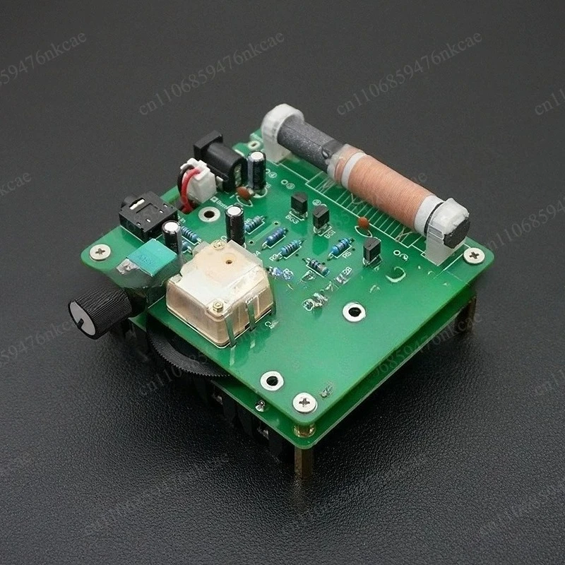 DIY medium wave amplitude modulation experimental circuit board test radio version 1.21
DIY medium wave amplitude modulation experimental circuit board test radio version 1.21