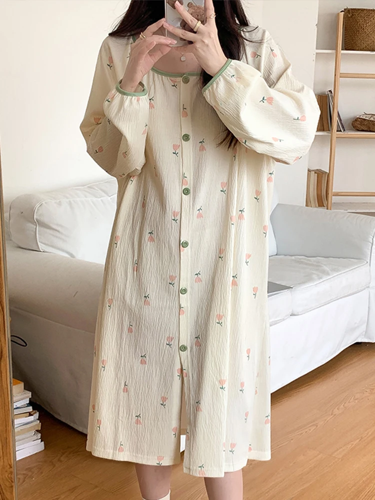 Длинная женская рубашка Sweet Floral Print Long Sve Sp Dr, новинка весны, ночная рубашка Materni, удобная ночная рубашка средней длины больших размеров...
Длинная женская рубашка Sweet Floral Print Long Sve Sp Dr, новинка весны, ночная рубашка Materni, удобная ночная рубашка средней длины больших размеров...