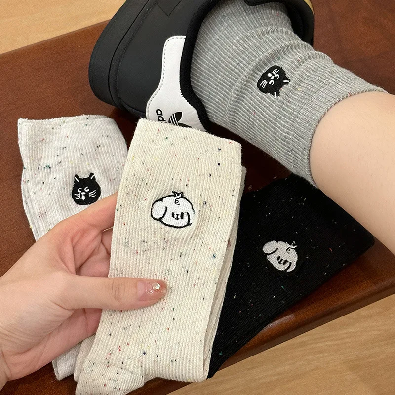 4 Pairs of Cartoon Embroidered Socks Spring and Autumn Cotton Mid Tube Korean Version Dot Yarn Pile Summer Thin Version
4 Pairs of Cartoon Embroidered Socks Spring and Autumn Cotton Mid Tube Korean Version Dot Yarn Pile Summer Thin Version