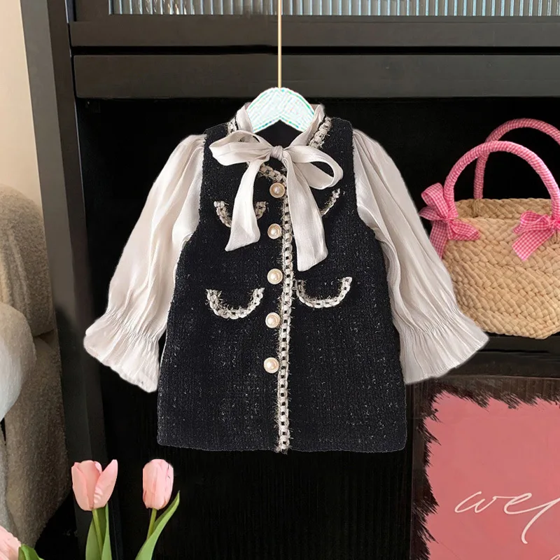 Fake Two Pieces Western Style Girl Dress2024Autumn New Baby Woolen Stitching Straight Princess Dress
Fake Two Pieces Western Style Girl Dress2024Autumn New Baby Woolen Stitching Straight Princess Dress