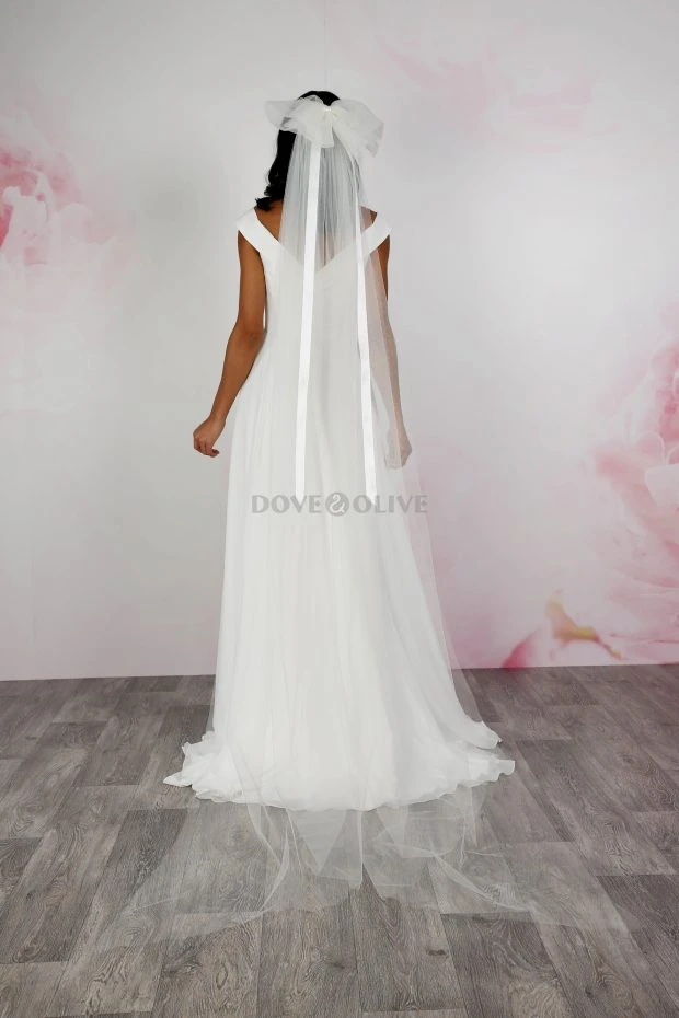 Свадебная фата с тюлевым бантом и лентой, фата невесты, свадебный головной убор, аксессуар для официальной вечеринки и свадьбы
Свадебная фата с тюлевым бантом и лентой, фата невесты, свадебный головной убор, аксессуар для официальной вечеринки и свадьбы