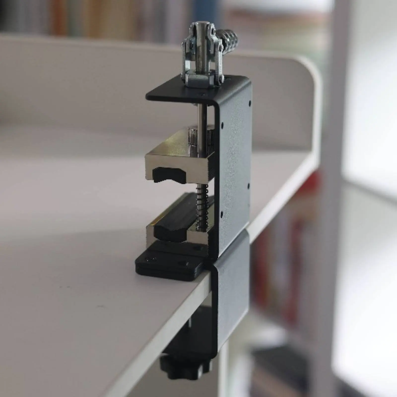 Golf Shaft Holder Clamp Easy to Use Golf Shaft Clamp Sports Tool Rust Resistant Aluminum Alloy for Workshop
Golf Shaft Holder Clamp Easy to Use Golf Shaft Clamp Sports Tool Rust Resistant Aluminum Alloy for Workshop