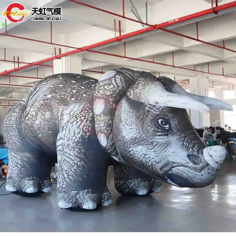 Быстрая доставка, гигантская надувная модель носорога, реалистичный воздушный шар в виде животного, надувной носорог с рисунком с воздуходувкой
Быстрая доставка, гигантская надувная модель носорога, реалистичный воздушный шар в виде животного, надувной носорог с рисунком с воздуходувкой