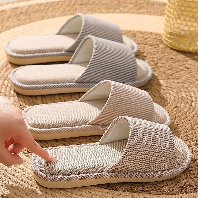 New Breathable Linen Slippers Men Home Slipper Women Slides Soft Summer Floor Shoes Thick Sole Flats Couples Non-slip Flip Flops
New Breathable Linen Slippers Men Home Slipper Women Slides Soft Summer Floor Shoes Thick Sole Flats Couples Non-slip Flip Flops