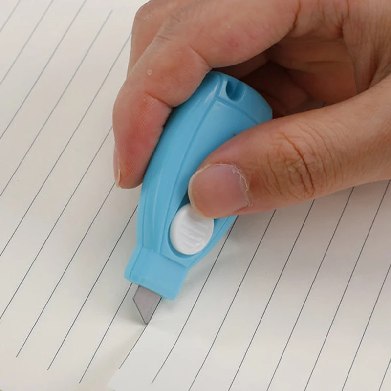 1Pc Cute Mini Small Pocket Sized Craft Wrapping Box Paper Envelope Cutter Utility Knife Letter Opener Student Art Supplies
1Pc Cute Mini Small Pocket Sized Craft Wrapping Box Paper Envelope Cutter Utility Knife Letter Opener Student Art Supplies