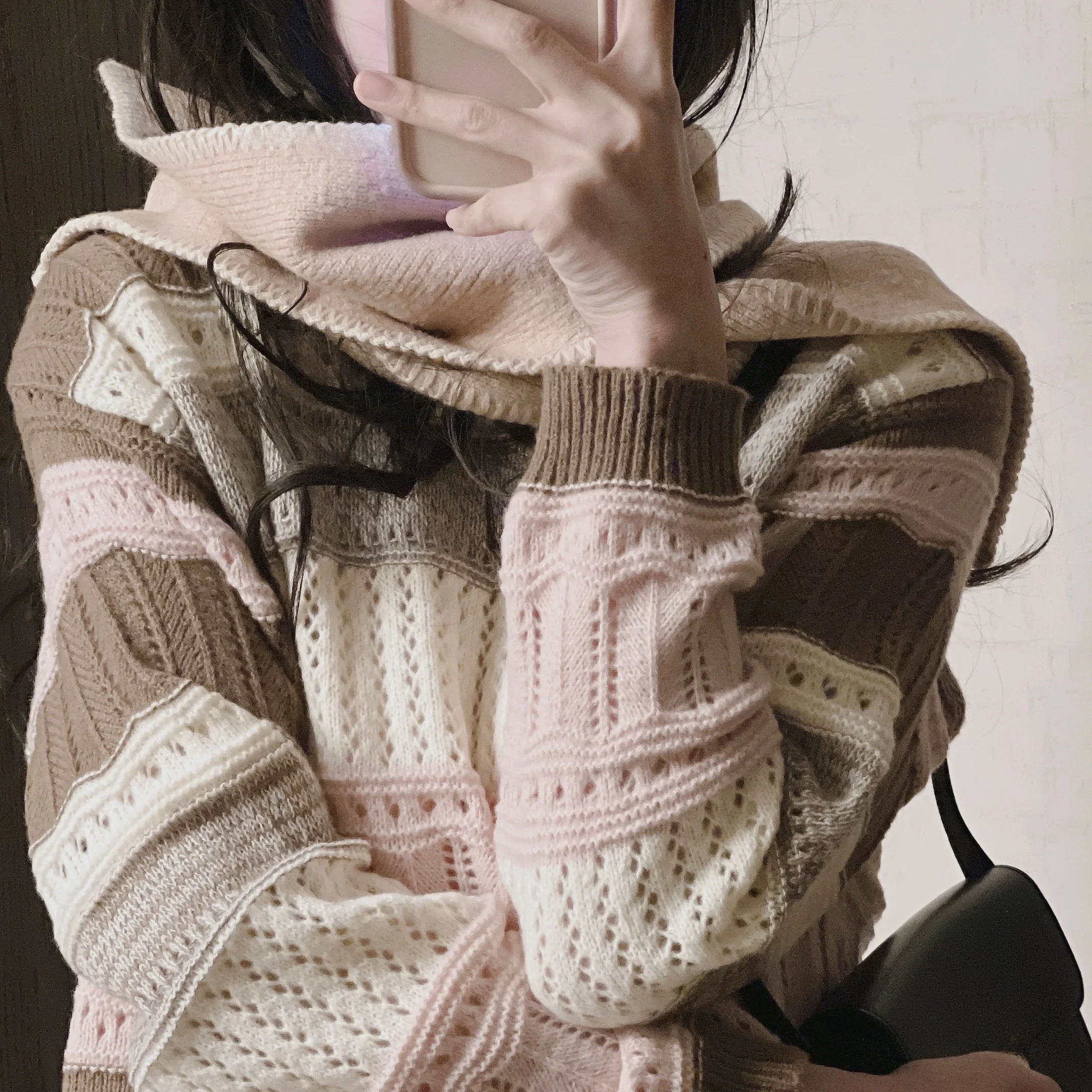 Handmade Ice Cream Color Knitted Sweater Embroidered Hollow out Pattern Collision Color Knitwear Women's Fashion Commute Style
Handmade Ice Cream Color Knitted Sweater Embroidered Hollow out Pattern Collision Color Knitwear Women's Fashion Commute Style