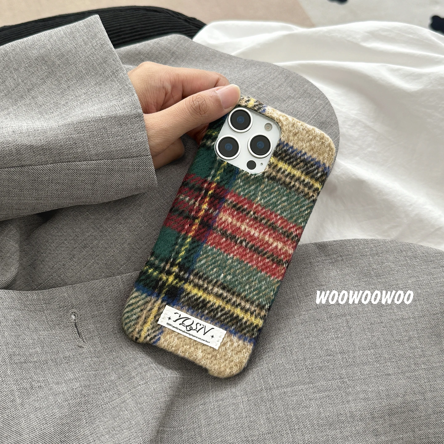 New Fashion Plush Phone Case Fabric For iphone 16 15 14 13 Pro Max Stylish Shockproof Bumper Cover Funda Line Grid Fur Case
New Fashion Plush Phone Case Fabric For iphone 16 15 14 13 Pro Max Stylish Shockproof Bumper Cover Funda Line Grid Fur Case