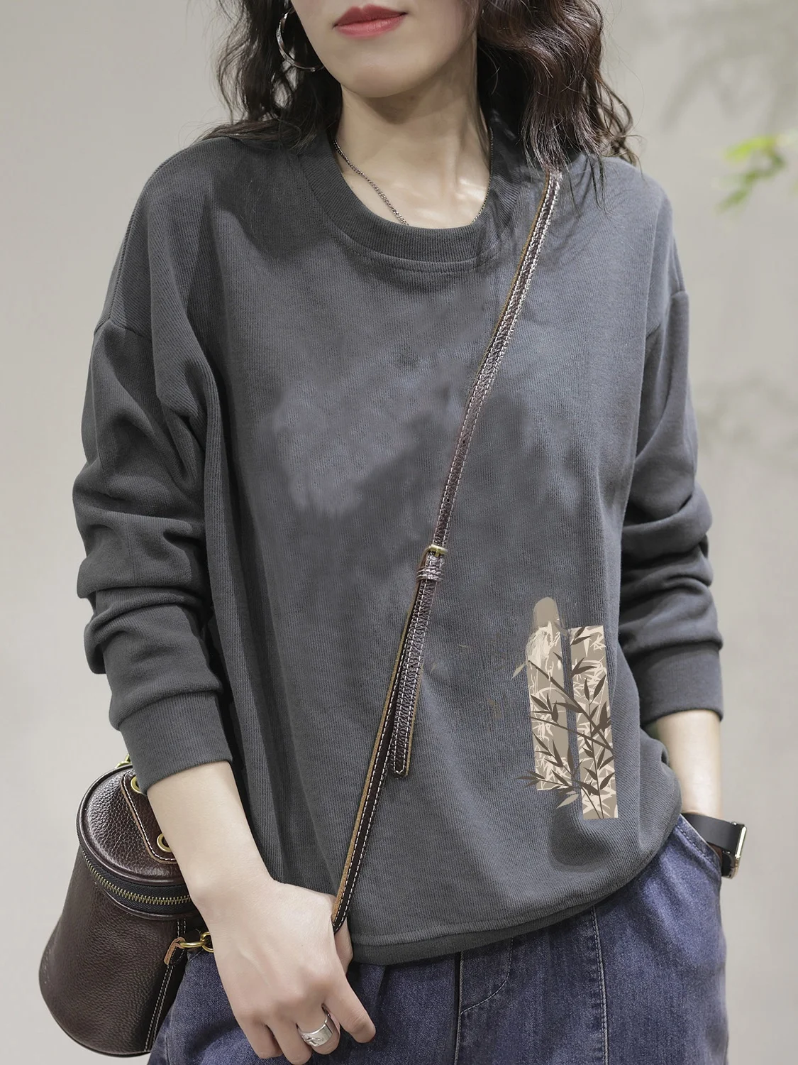 Loose Fit Pure Cotton round Neck Sweatshirt Women's Base Layer Autumn Winter Fashionable Top Korean Style Long Sleeve Print
Loose Fit Pure Cotton round Neck Sweatshirt Women's Base Layer Autumn Winter Fashionable Top Korean Style Long Sleeve Print