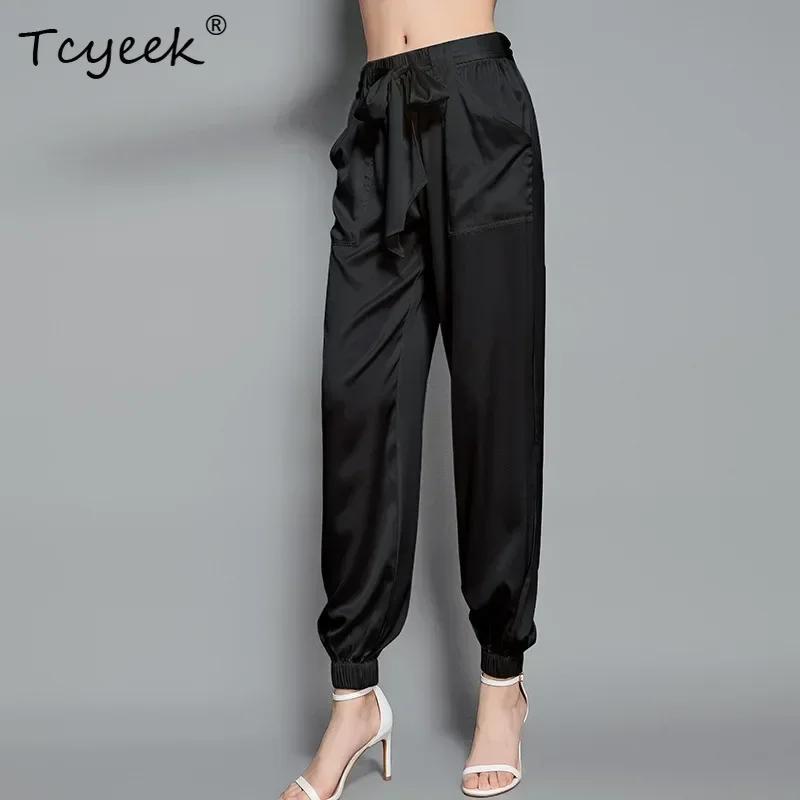 Tcyeek Summer Women's 100% Silk Pants Stretch Satin Silk Elastic Waist Lace Up Slim Cropped Leggings Casual Pants Streetwear CJK
Tcyeek Summer Women's 100% Silk Pants Stretch Satin Silk Elastic Waist Lace Up Slim Cropped Leggings Casual Pants Streetwear CJK