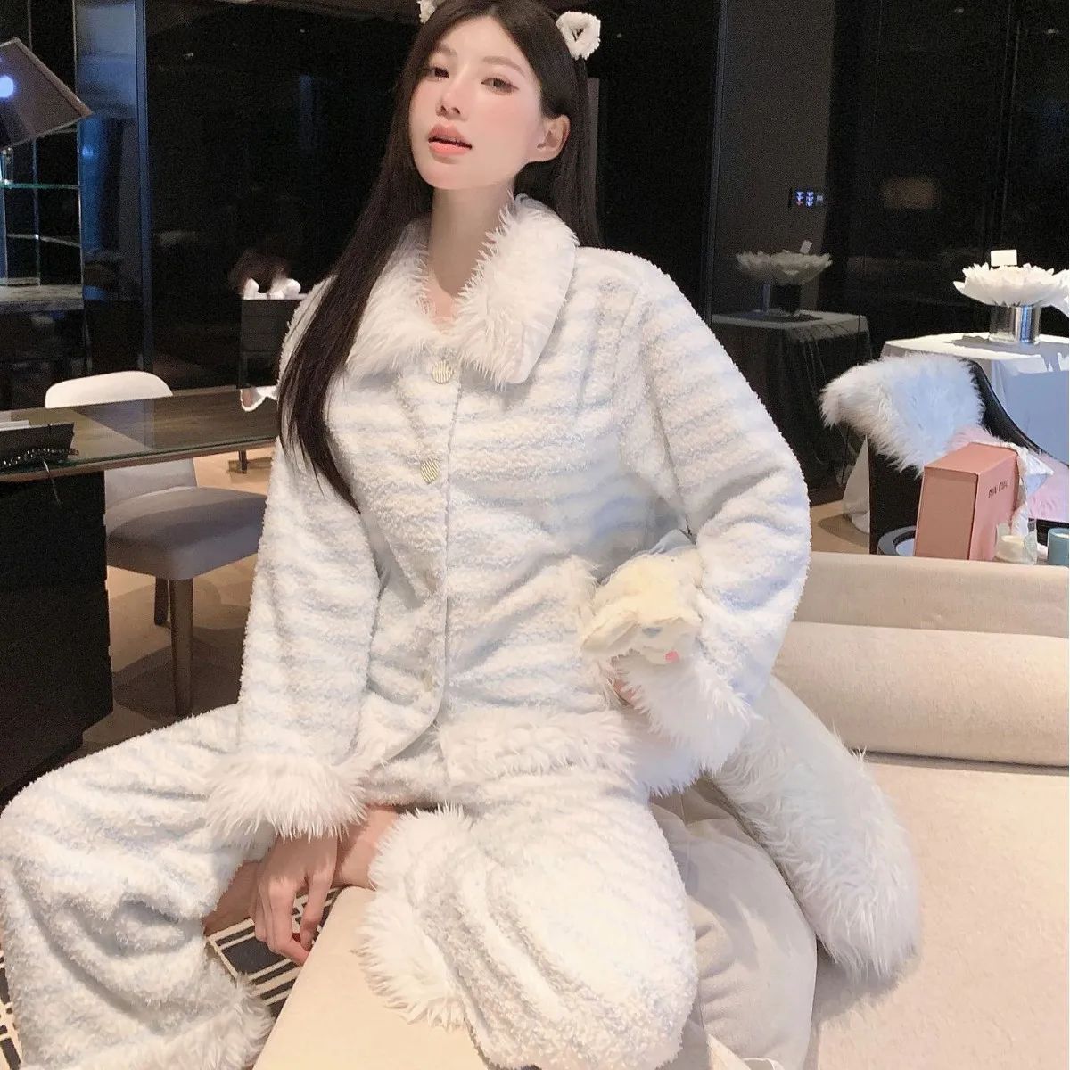 Women Striped Print Flannel Pajamas Set Winter Shirt Trouser Suits Sleepwear Autumn Winter Thicken Warm Coral Fleece Homewear
Women Striped Print Flannel Pajamas Set Winter Shirt Trouser Suits Sleepwear Autumn Winter Thicken Warm Coral Fleece Homewear