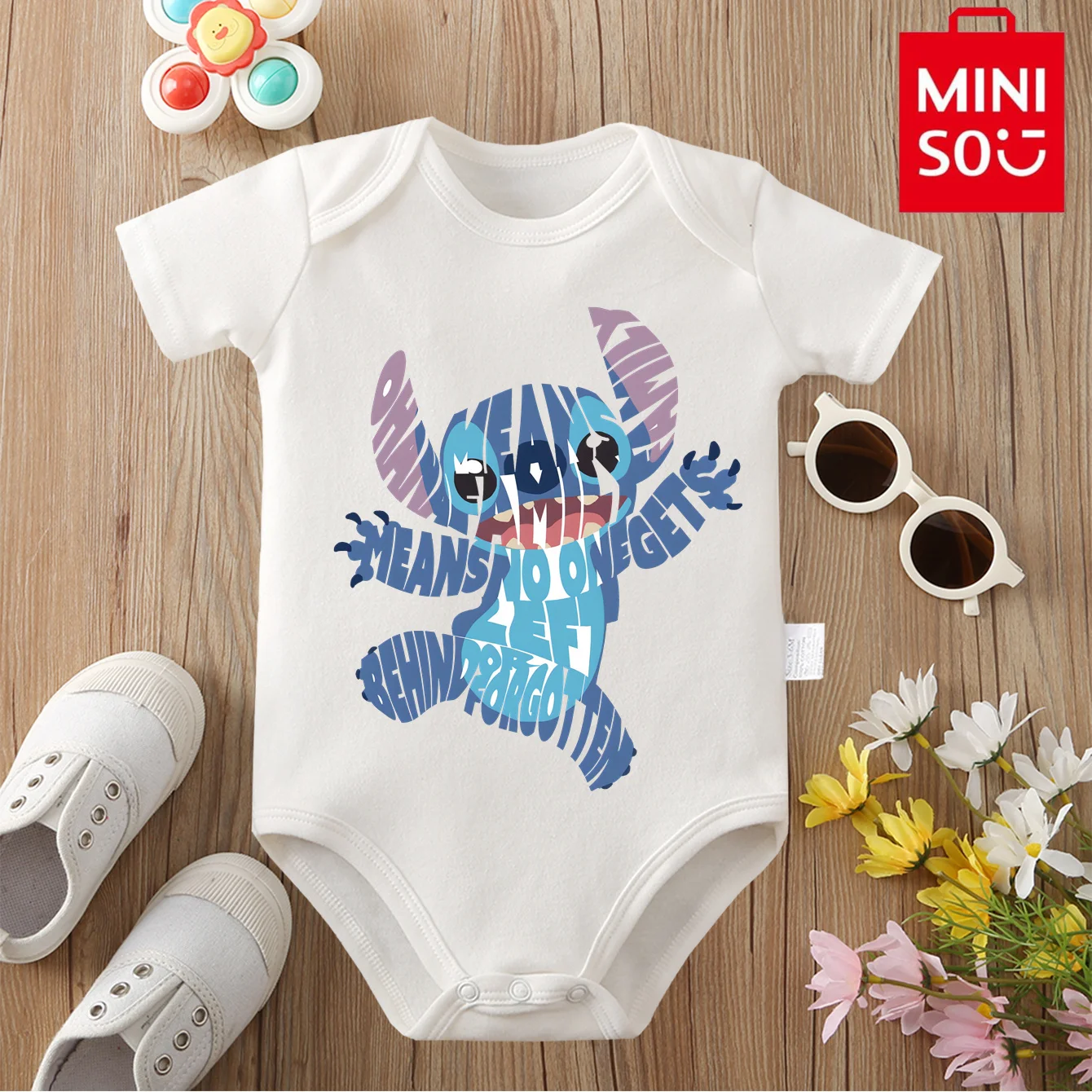 MINISO & Disney Jointly подпись, детская одежда из 100% хлопка, детский комбинезон, боди с милым принтом для новорожденных от 0 до 12 месяцев
MINISO & Disney Jointly подпись, детская одежда из 100% хлопка, детский комбинезон, боди с милым принтом для новорожденных от 0 до 12 месяцев
