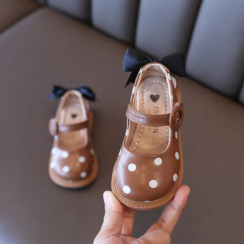 Girl Bowknot Sandals Kids Dot Shoes baby Child Girls Hoop Loop Shoes Without Back Heel for 2025 Summer Flat Sandal 21-30
Girl Bowknot Sandals Kids Dot Shoes baby Child Girls Hoop Loop Shoes Without Back Heel for 2025 Summer Flat Sandal 21-30