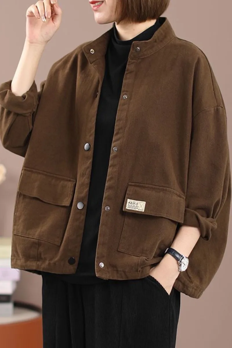 Повседневная свободная женская брендовая бирка Jaet, универсальная верхняя одежда, осенняя новинка, удобный воротник, застежка на пуговицы
Повседневная свободная женская брендовая бирка Jaet, универсальная верхняя одежда, осенняя новинка, удобный воротник, застежка на пуговицы