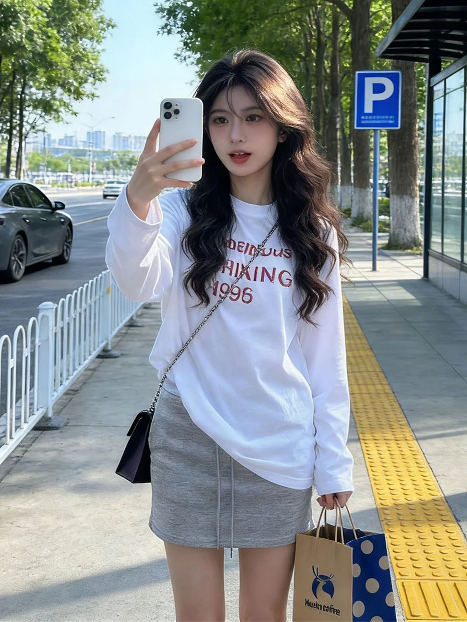 Loose Long Sleeve Base Shirt Women's Summer New Style Sun Protection Milk White T-Shirt Casual Fashion Set High Waist Short S...
Loose Long Sleeve Base Shirt Women's Summer New Style Sun Protection Milk White T-Shirt Casual Fashion Set High Waist Short S...