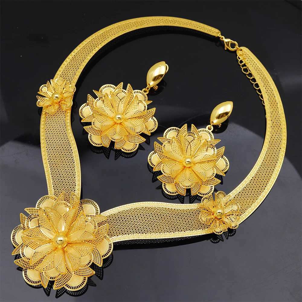 Retro Jewelry Women Set Exaggerate Earrings Necklace Golden Color Trendy Party Gifts Dubai African Hot Sale Design Necklace
Retro Jewelry Women Set Exaggerate Earrings Necklace Golden Color Trendy Party Gifts Dubai African Hot Sale Design Necklace