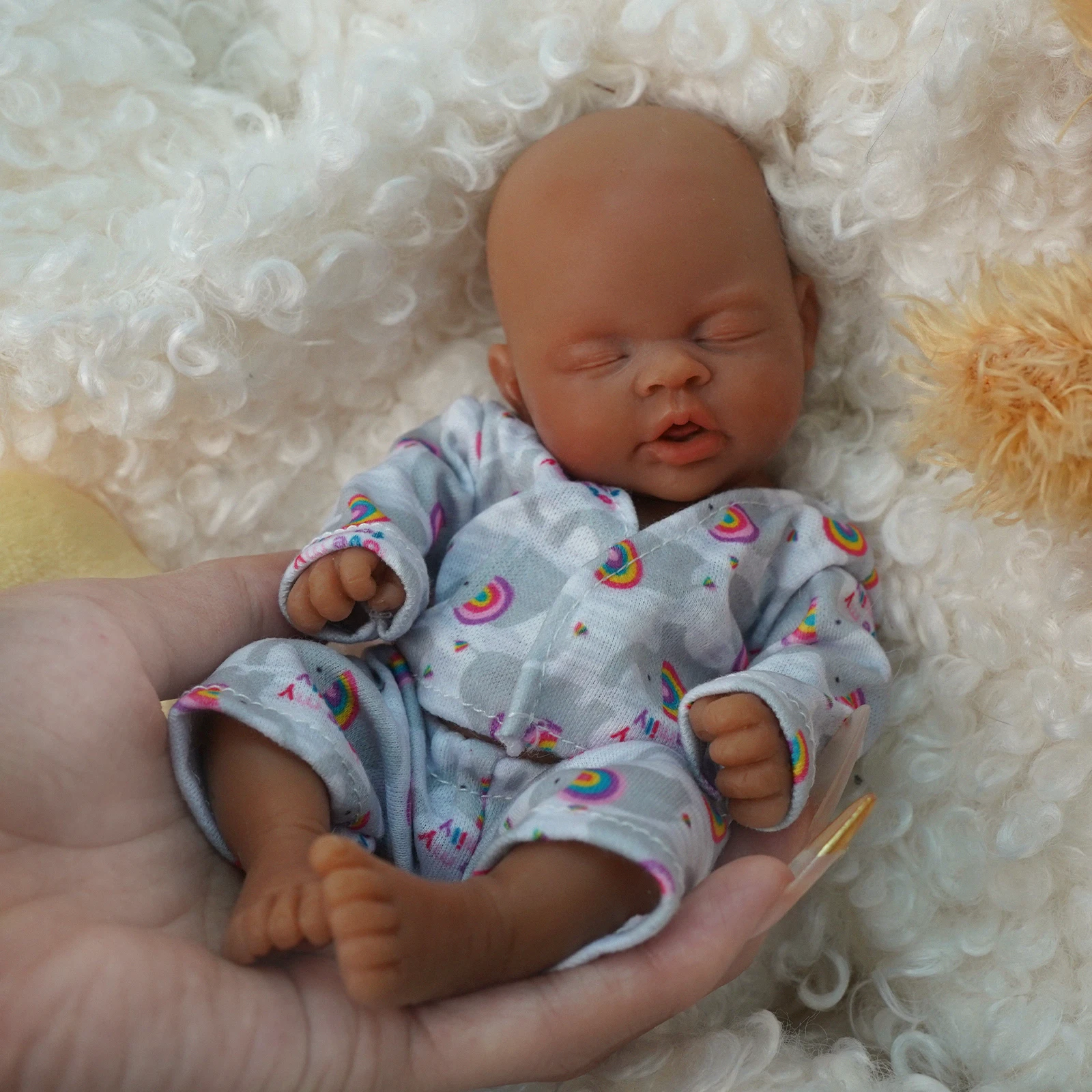 7 Inch Full Body Soft Silicone Black African American Baby Owen Lifelike Mini Reborn Doll Surprise Children Anti-Stress
7 Inch Full Body Soft Silicone Black African American Baby Owen Lifelike Mini Reborn Doll Surprise Children Anti-Stress
