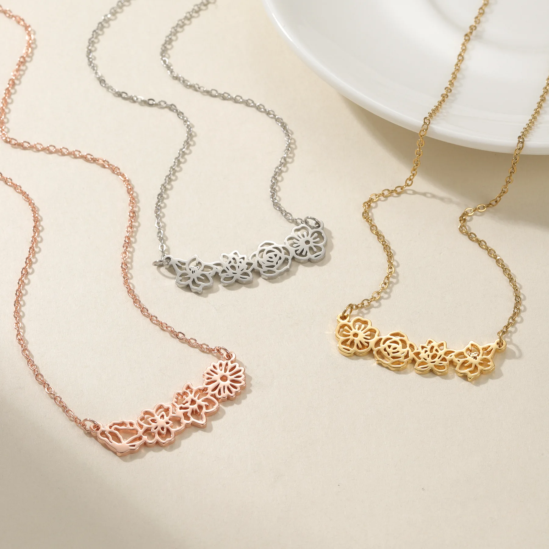 Lateefah Waterproof PVD electroplated birthday flower necklace designed for women Exquisite pendant Gift Necklace
Lateefah Waterproof PVD electroplated birthday flower necklace designed for women Exquisite pendant Gift Necklace