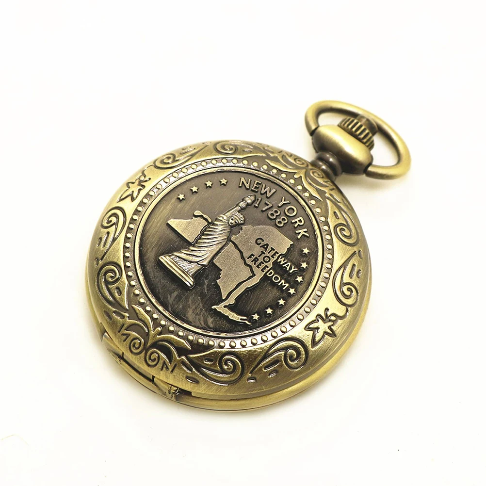 Zinc Alloy Durable Hiking Pocket Compass For Hiking Camping Vintage Compass Chain Direction Outdoor Gift
Zinc Alloy Durable Hiking Pocket Compass For Hiking Camping Vintage Compass Chain Direction Outdoor Gift
