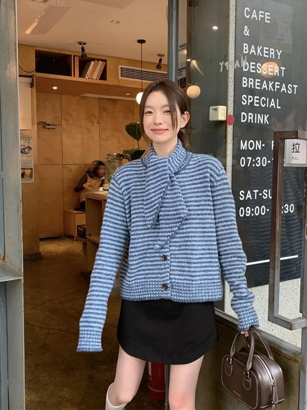 Korean Fashion Striped Knitted Cardigans Basic Casual O Neck Long Sleeve Single Breasted Knitting Cardigan + Scarf Tops Clothing
Korean Fashion Striped Knitted Cardigans Basic Casual O Neck Long Sleeve Single Breasted Knitting Cardigan + Scarf Tops Clothing