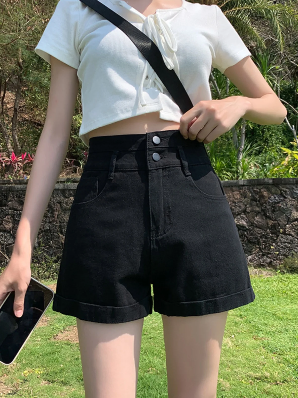 High Waist A-Line Wide Leg Jeans Shorts Women's Summer Slimming Small Size Versatile Loose Fit Denim Shorts Metal Process
High Waist A-Line Wide Leg Jeans Shorts Women's Summer Slimming Small Size Versatile Loose Fit Denim Shorts Metal Process