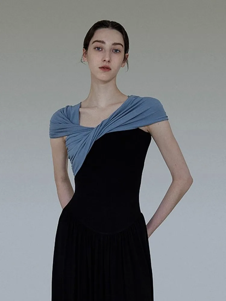 High End Knitted Dress For Women In Spring And Summer With Contrasting Color Design, Elegant And Unique Long Skirt
High End Knitted Dress For Women In Spring And Summer With Contrasting Color Design, Elegant And Unique Long Skirt