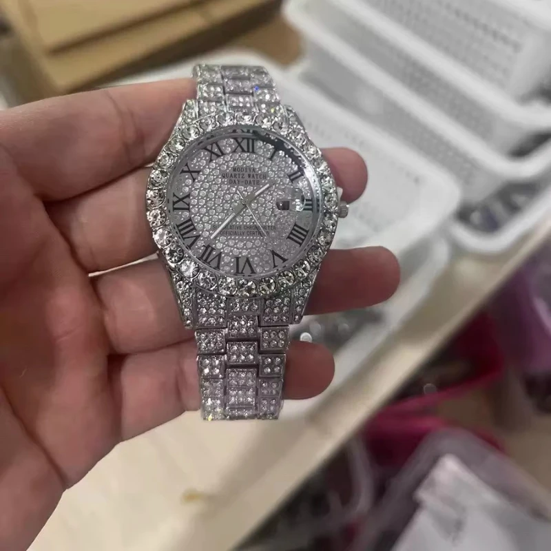 Мужские часы в стиле хип-хоп, винтажные кварцевые часы в стиле ретро с большим циферблатом со стразами, прочный ремешок из нержавеющей стали для мужчин
Мужские часы в стиле хип-хоп, винтажные кварцевые часы в стиле ретро с большим циферблатом со стразами, прочный ремешок из нержавеющей стали для мужчин