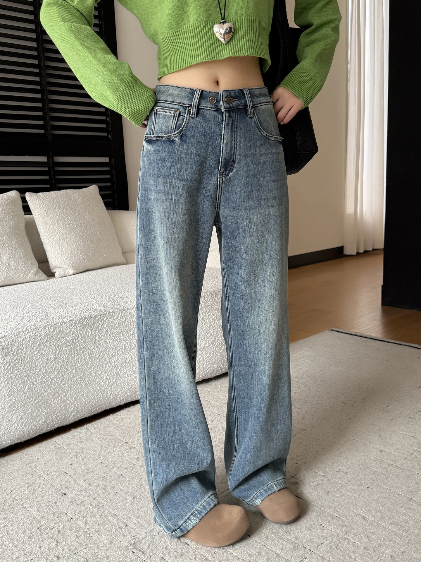 Retro Fce Lined Wide Leg Jeans Women's Winter Straight Cut Loose Slimming Floor Length Trousers High Waist Denim Pants
Retro Fce Lined Wide Leg Jeans Women's Winter Straight Cut Loose Slimming Floor Length Trousers High Waist Denim Pants