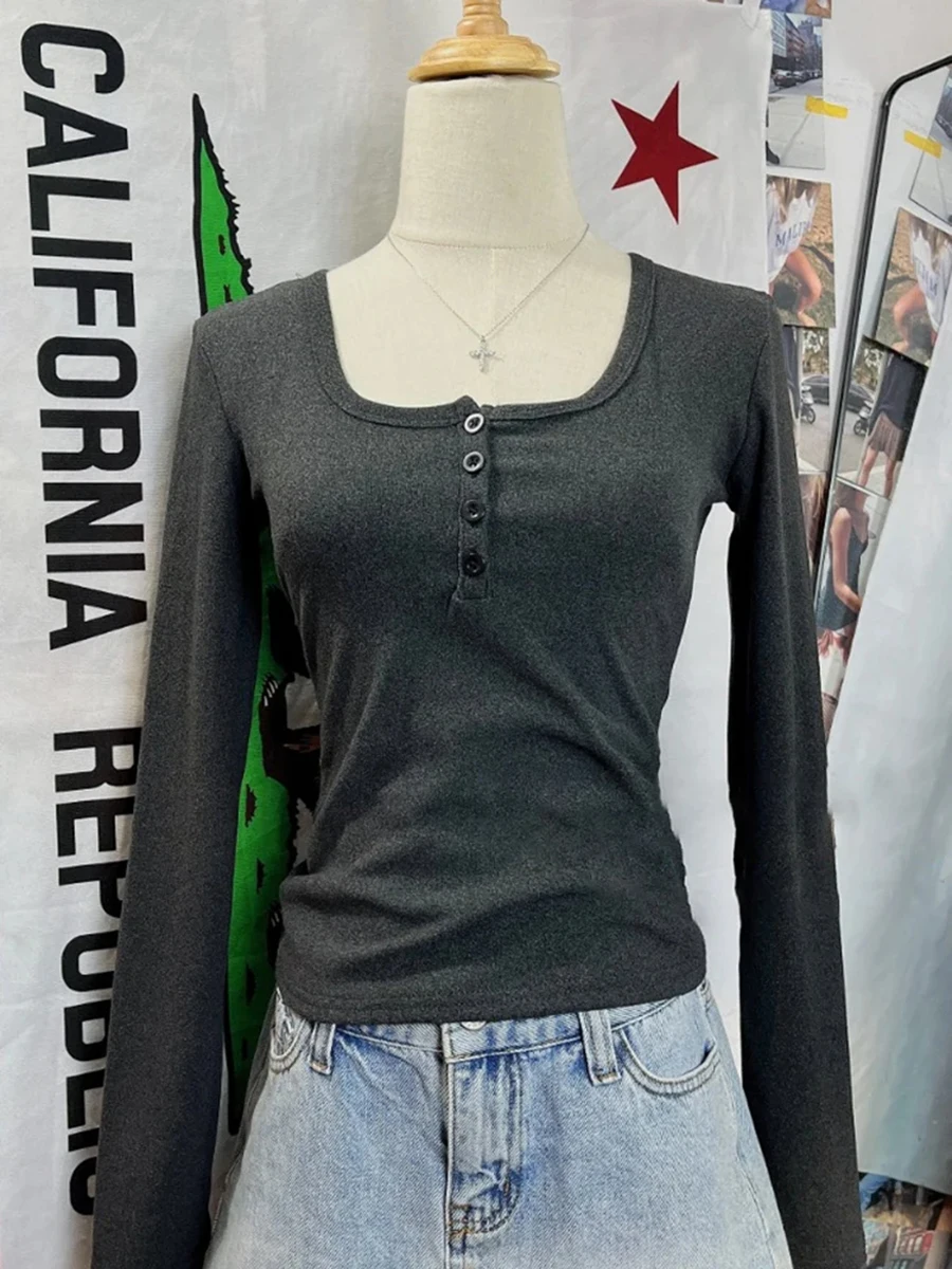 Simple Solid Slim Long Sleeve Tees Women Autumn O-neck Casual Streetwear Basic Buttons Tops Clothes Vintage Chic Sweet T-shirts
Simple Solid Slim Long Sleeve Tees Women Autumn O-neck Casual Streetwear Basic Buttons Tops Clothes Vintage Chic Sweet T-shirts
